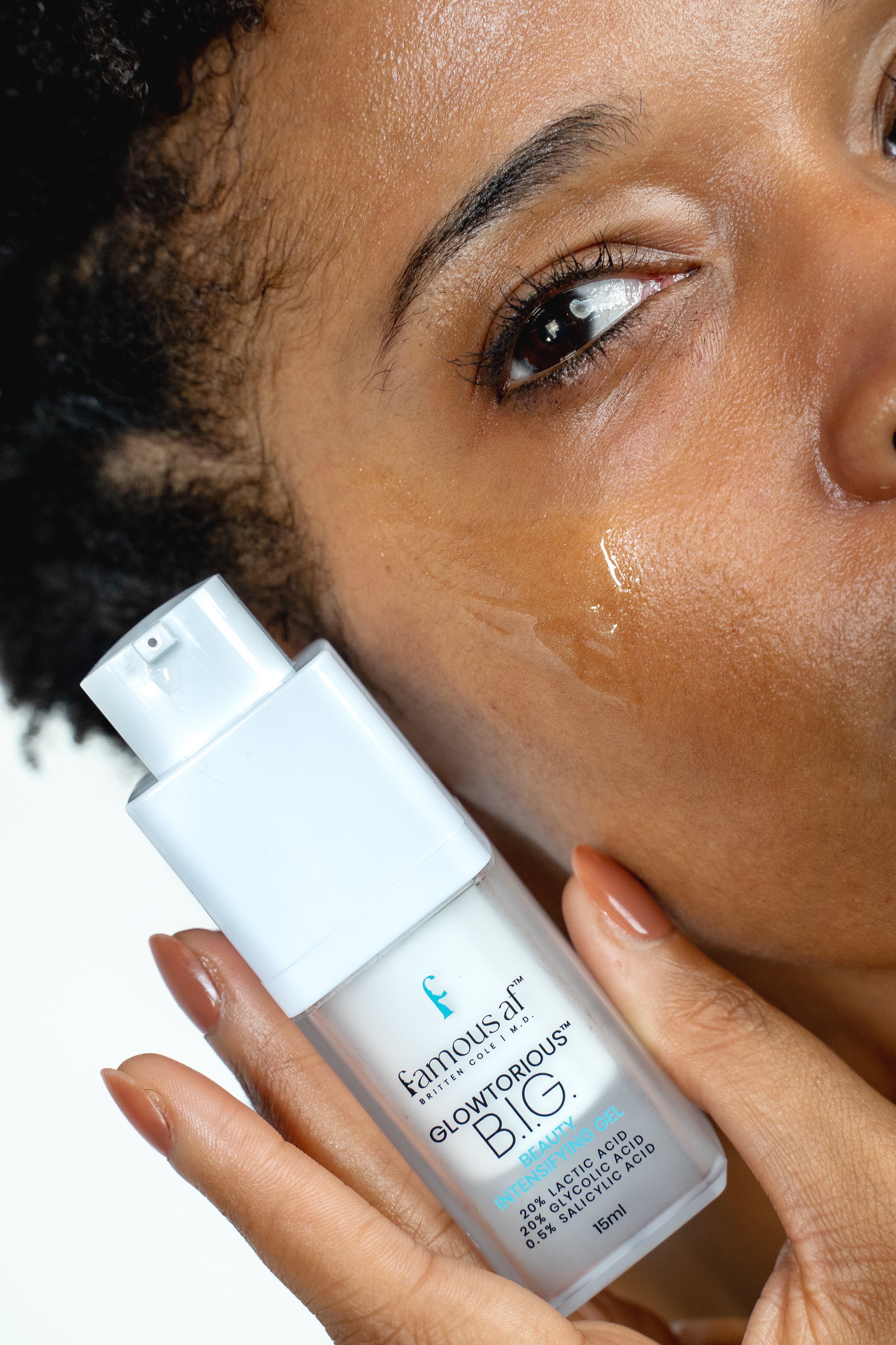 The Glowtorious B.I.G. Beauty Intensifying Gel